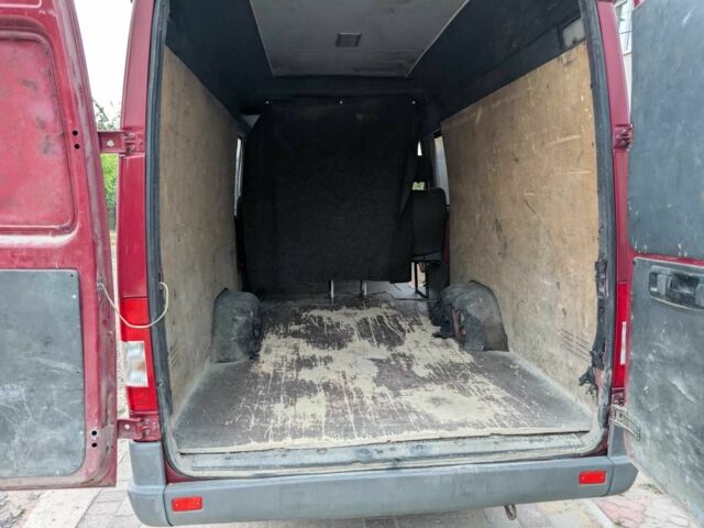 Красный Мерседес Sprinter, объемом двигателя 2.2 л и пробегом 386 тыс. км за 10500 $, фото 22 на Automoto.ua