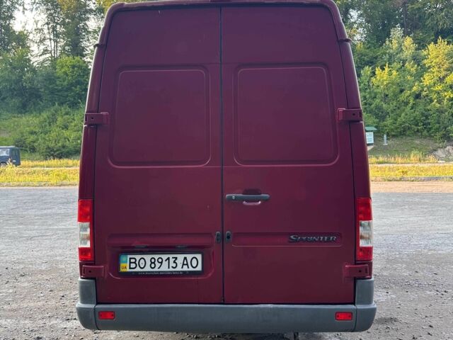 Красный Мерседес Sprinter, объемом двигателя 2.2 л и пробегом 386 тыс. км за 10500 $, фото 8 на Automoto.ua