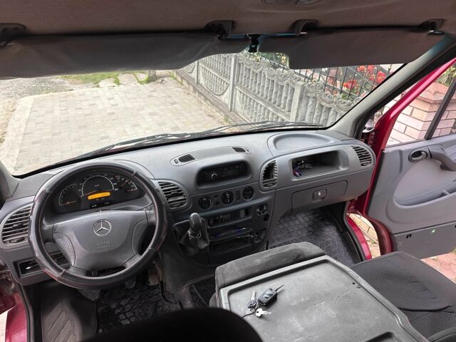 Красный Мерседес Sprinter, объемом двигателя 2.2 л и пробегом 386 тыс. км за 10500 $, фото 17 на Automoto.ua
