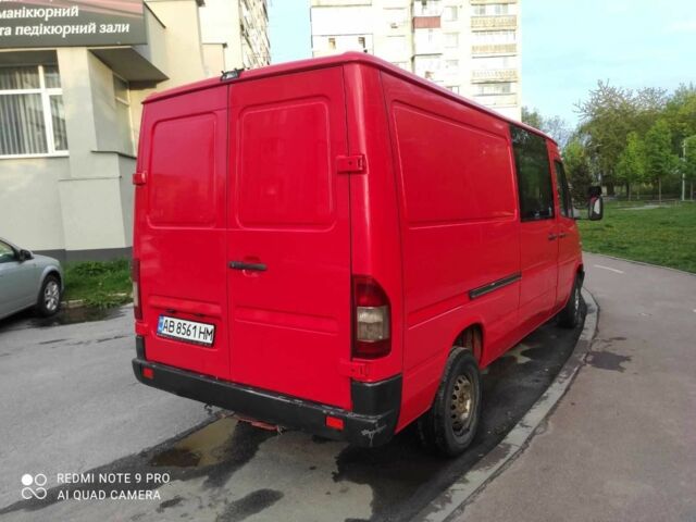 Красный Мерседес Sprinter, объемом двигателя 0.22 л и пробегом 450 тыс. км за 8600 $, фото 5 на Automoto.ua