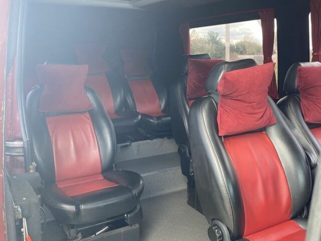 Червоний Мерседес Sprinter, об'ємом двигуна 2.9 л та пробігом 300 тис. км за 15800 $, фото 5 на Automoto.ua