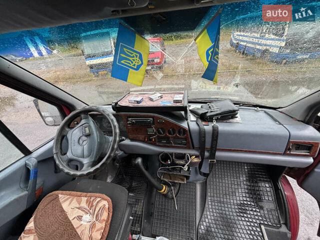 Красный Мерседес Sprinter, объемом двигателя 2.87 л и пробегом 500 тыс. км за 7900 $, фото 7 на Automoto.ua