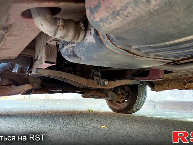 Красный Мерседес Sprinter, объемом двигателя 2.3 л и пробегом 326 тыс. км за 4500 $, фото 3 на Automoto.ua