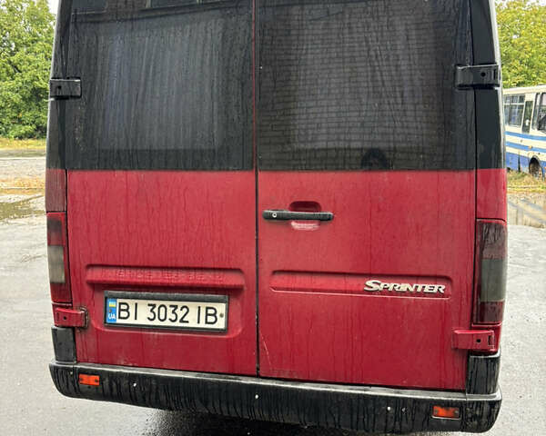 Красный Мерседес Sprinter, объемом двигателя 2.87 л и пробегом 500 тыс. км за 7900 $, фото 5 на Automoto.ua