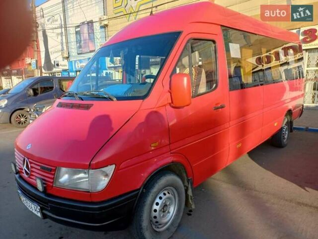 Красный Мерседес Sprinter, объемом двигателя 2.9 л и пробегом 90 тыс. км за 9000 $, фото 3 на Automoto.ua