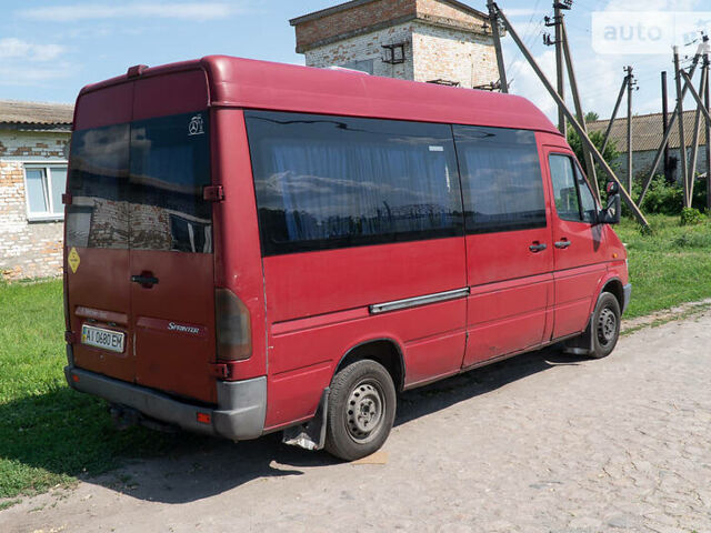 Красный Мерседес Sprinter, объемом двигателя 2.9 л и пробегом 400 тыс. км за 4850 $, фото 4 на Automoto.ua