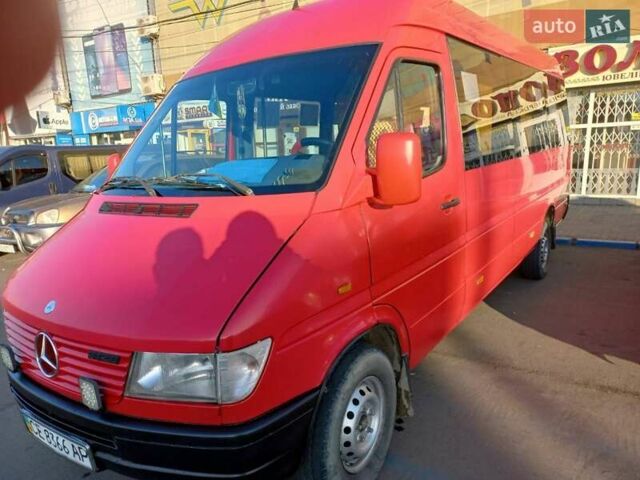 Красный Мерседес Sprinter, объемом двигателя 2.9 л и пробегом 90 тыс. км за 9000 $, фото 2 на Automoto.ua