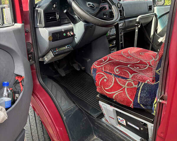 Красный Мерседес Sprinter, объемом двигателя 2.3 л и пробегом 558 тыс. км за 5500 $, фото 8 на Automoto.ua