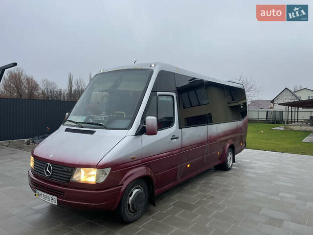 Красный Мерседес Sprinter, объемом двигателя 2.9 л и пробегом 700 тыс. км за 19500 $, фото 1 на Automoto.ua