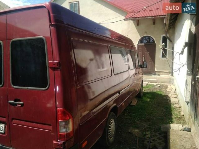 Красный Мерседес Sprinter, объемом двигателя 2.9 л и пробегом 480 тыс. км за 8500 $, фото 2 на Automoto.ua