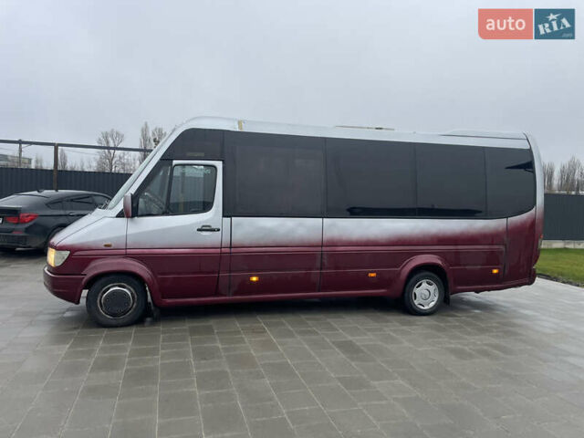 Красный Мерседес Sprinter, объемом двигателя 2.9 л и пробегом 700 тыс. км за 19500 $, фото 2 на Automoto.ua