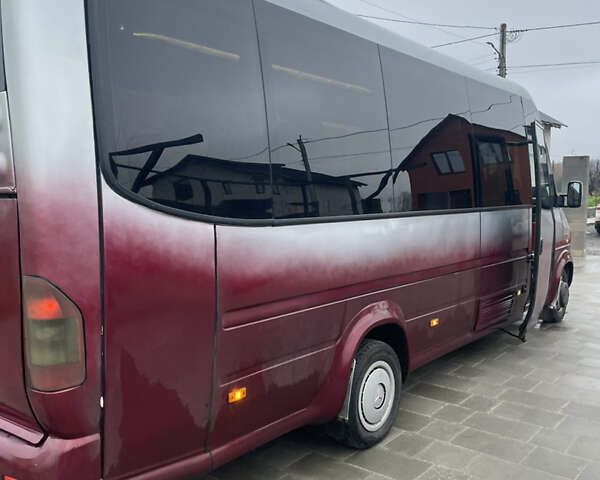 Красный Мерседес Sprinter, объемом двигателя 2.9 л и пробегом 700 тыс. км за 19500 $, фото 6 на Automoto.ua