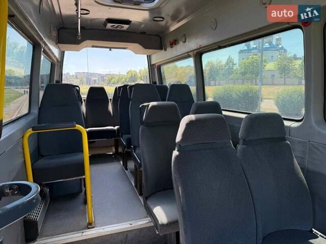 Червоний Мерседес Sprinter, об'ємом двигуна 2.2 л та пробігом 716 тис. км за 8000 $, фото 10 на Automoto.ua