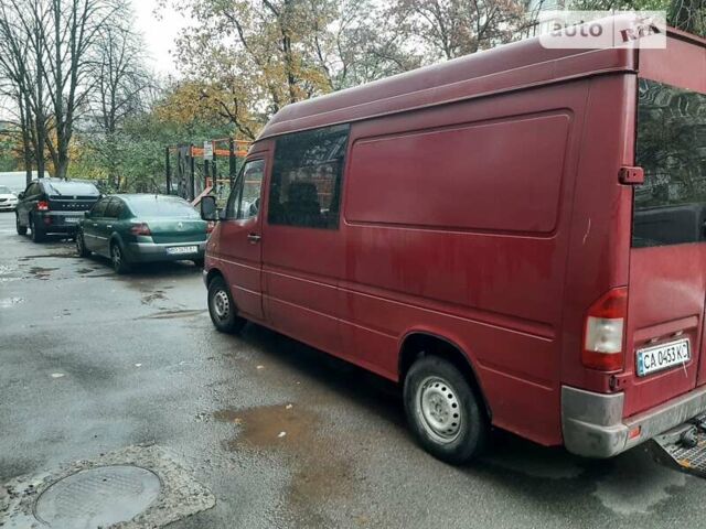 Красный Мерседес Sprinter, объемом двигателя 2.1 л и пробегом 750 тыс. км за 5900 $, фото 2 на Automoto.ua