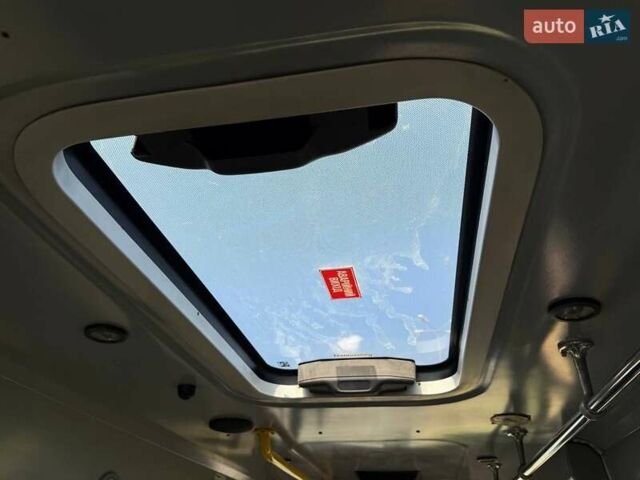 Червоний Мерседес Sprinter, об'ємом двигуна 2.2 л та пробігом 716 тис. км за 8000 $, фото 13 на Automoto.ua