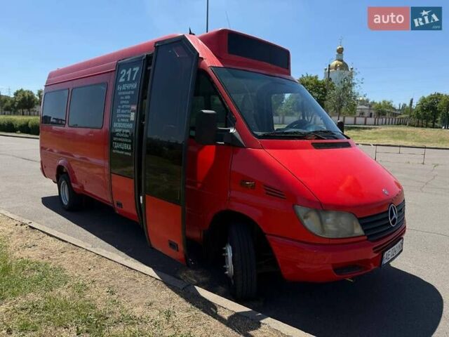 Червоний Мерседес Sprinter, об'ємом двигуна 2.2 л та пробігом 716 тис. км за 8000 $, фото 5 на Automoto.ua