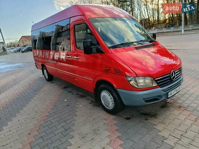 Червоний Мерседес Sprinter, об'ємом двигуна 2.7 л та пробігом 530 тис. км за 9700 $, фото 2 на Automoto.ua