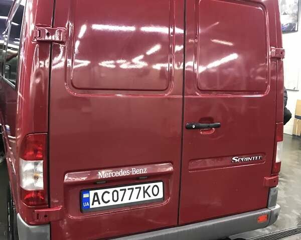 Червоний Мерседес Sprinter, об'ємом двигуна 2.15 л та пробігом 400 тис. км за 7900 $, фото 4 на Automoto.ua