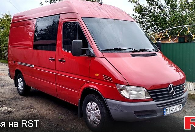 Красный Мерседес Sprinter, объемом двигателя 2.1 л и пробегом 620 тыс. км за 7700 $, фото 1 на Automoto.ua