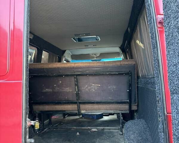 Красный Мерседес Sprinter, объемом двигателя 2.15 л и пробегом 1 тыс. км за 9000 $, фото 15 на Automoto.ua