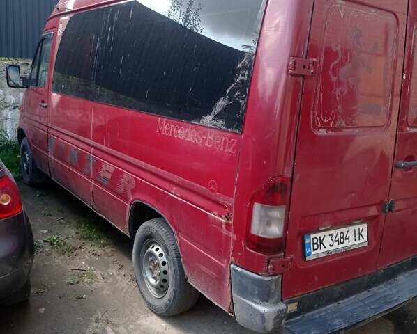 Мерседес Sprinter 2001 в Здолбунове на Automoto.ua Красный Мерседес Sprinter, объемом двигателя 2.7 л и пробегом 600 тыс. км за 4800 $, фото 3 на Automoto.ua