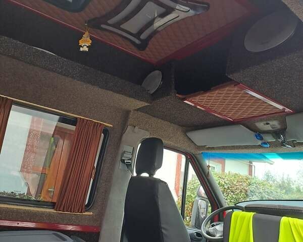 Красный Мерседес Sprinter, объемом двигателя 0 л и пробегом 500 тыс. км за 14000 $, фото 7 на Automoto.ua