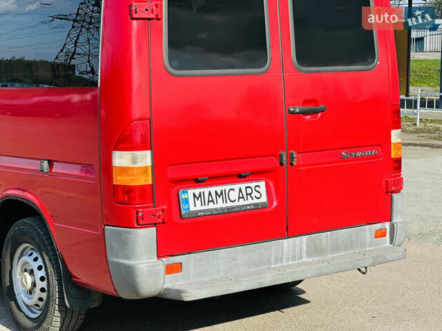 Красный Мерседес Sprinter, объемом двигателя 2.2 л и пробегом 332 тыс. км за 9999 $, фото 10 на Automoto.ua