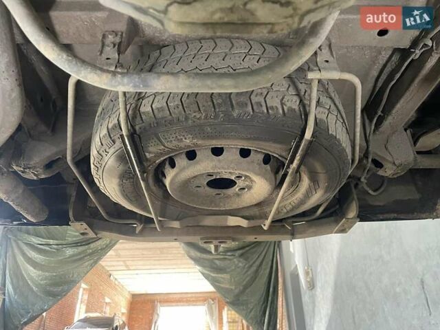 Красный Мерседес Sprinter, объемом двигателя 2.15 л и пробегом 357 тыс. км за 6500 $, фото 12 на Automoto.ua