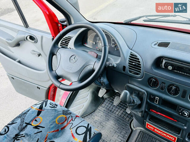Красный Мерседес Sprinter, объемом двигателя 2.2 л и пробегом 332 тыс. км за 9999 $, фото 16 на Automoto.ua