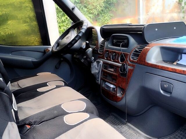 Красный Мерседес Sprinter, объемом двигателя 2.7 л и пробегом 0 тыс. км за 8000 $, фото 2 на Automoto.ua