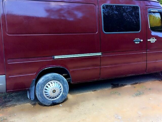 Красный Мерседес Sprinter, объемом двигателя 2.7 л и пробегом 0 тыс. км за 8000 $, фото 3 на Automoto.ua