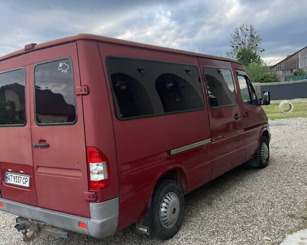 Красный Мерседес Sprinter, объемом двигателя 0 л и пробегом 210 тыс. км за 7550 $, фото 2 на Automoto.ua