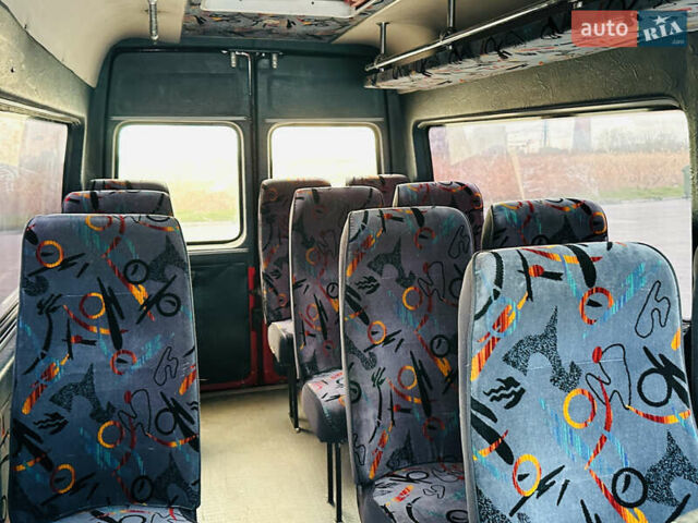 Красный Мерседес Sprinter, объемом двигателя 2.2 л и пробегом 332 тыс. км за 9999 $, фото 17 на Automoto.ua