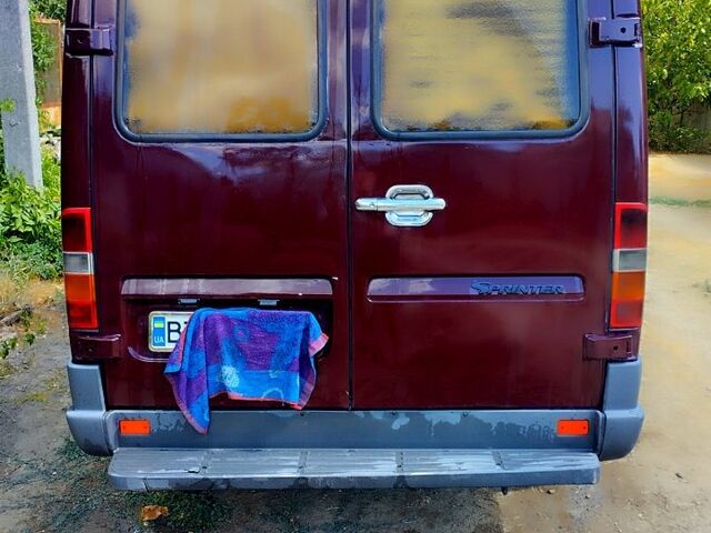 Красный Мерседес Sprinter, объемом двигателя 2.7 л и пробегом 0 тыс. км за 8000 $, фото 4 на Automoto.ua