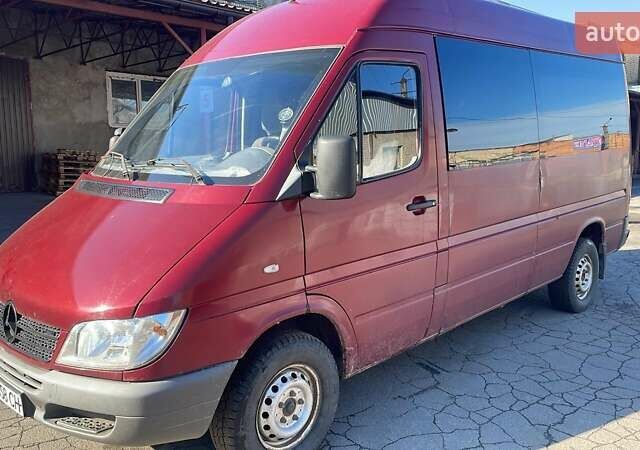 Красный Мерседес Sprinter, объемом двигателя 2.15 л и пробегом 357 тыс. км за 6500 $, фото 10 на Automoto.ua