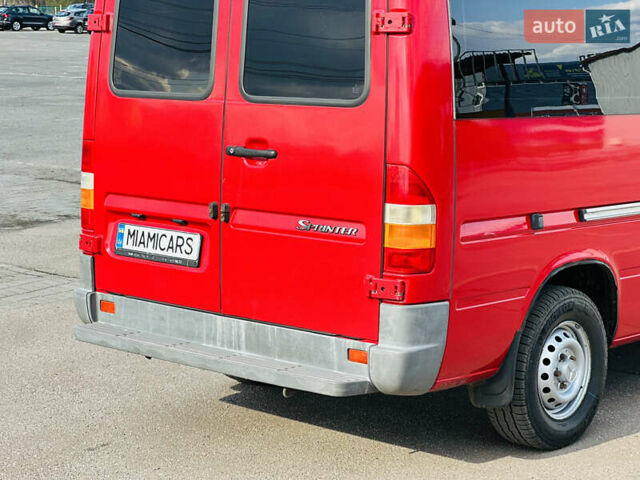 Красный Мерседес Sprinter, объемом двигателя 2.2 л и пробегом 332 тыс. км за 9999 $, фото 9 на Automoto.ua
