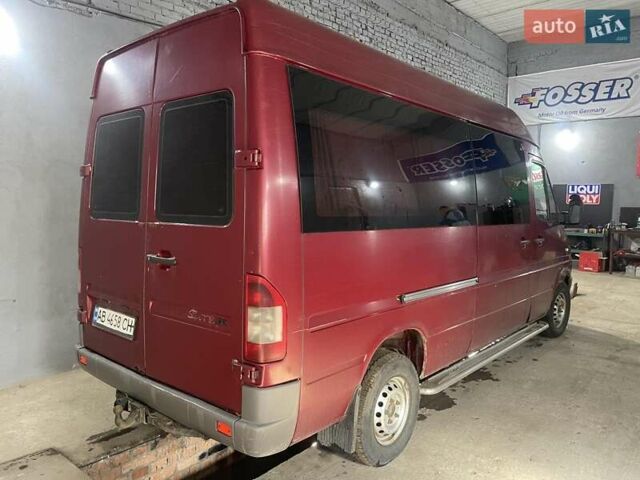 Красный Мерседес Sprinter, объемом двигателя 2.15 л и пробегом 357 тыс. км за 6500 $, фото 3 на Automoto.ua