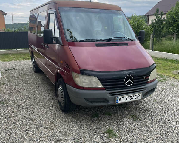 Красный Мерседес Sprinter, объемом двигателя 0 л и пробегом 210 тыс. км за 7550 $, фото 1 на Automoto.ua