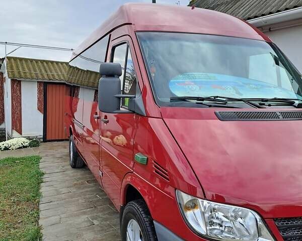Красный Мерседес Sprinter, объемом двигателя 0 л и пробегом 500 тыс. км за 14000 $, фото 9 на Automoto.ua