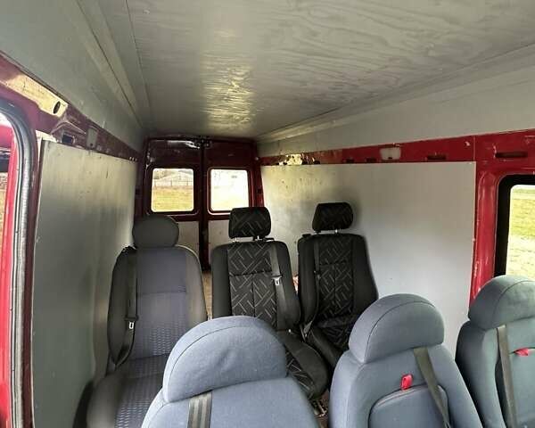 Красный Мерседес Sprinter, объемом двигателя 2.2 л и пробегом 562 тыс. км за 10500 $, фото 11 на Automoto.ua