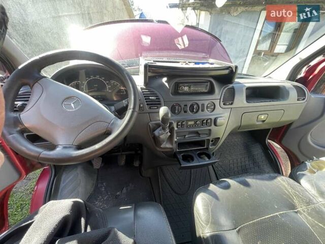 Красный Мерседес Sprinter, объемом двигателя 2.69 л и пробегом 875 тыс. км за 10500 $, фото 9 на Automoto.ua