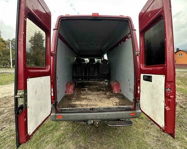 Красный Мерседес Sprinter, объемом двигателя 2.2 л и пробегом 562 тыс. км за 10500 $, фото 12 на Automoto.ua