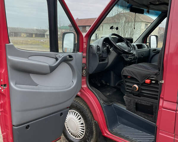 Червоний Мерседес Sprinter, об'ємом двигуна 2.69 л та пробігом 213 тис. км за 9300 $, фото 7 на Automoto.ua