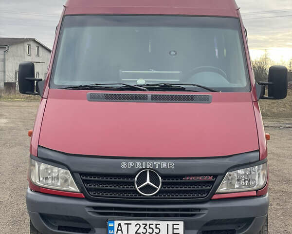 Червоний Мерседес Sprinter, об'ємом двигуна 2.69 л та пробігом 213 тис. км за 9300 $, фото 6 на Automoto.ua