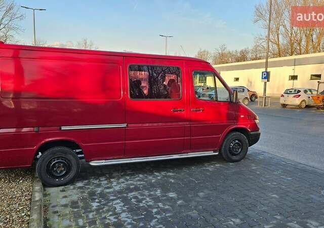 Красный Мерседес Sprinter, объемом двигателя 2.15 л и пробегом 440 тыс. км за 8200 $, фото 12 на Automoto.ua