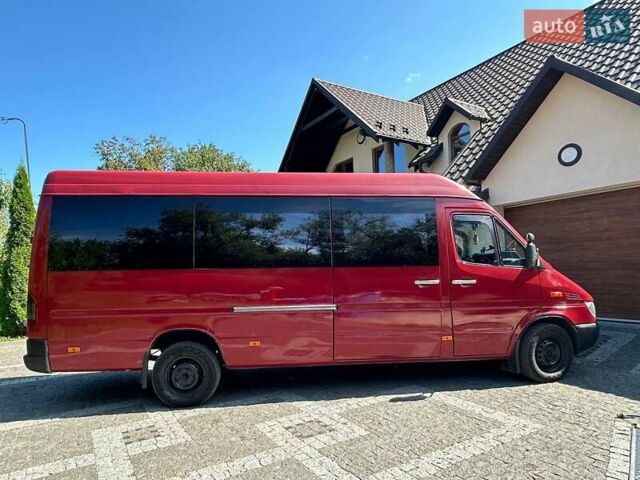 Красный Мерседес Sprinter, объемом двигателя 2.69 л и пробегом 100 тыс. км за 10500 $, фото 7 на Automoto.ua