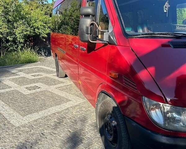 Красный Мерседес Sprinter, объемом двигателя 2.69 л и пробегом 100 тыс. км за 9900 $, фото 18 на Automoto.ua