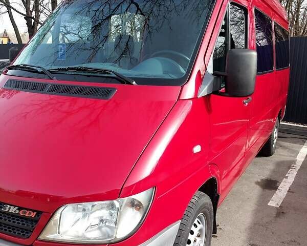 Красный Мерседес Sprinter, объемом двигателя 2.7 л и пробегом 610 тыс. км за 12500 $, фото 1 на Automoto.ua