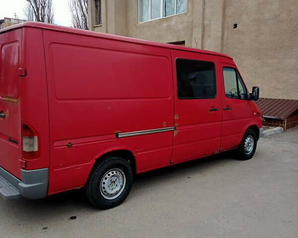 Красный Мерседес Sprinter, объемом двигателя 2.2 л и пробегом 5 тыс. км за 7000 $, фото 9 на Automoto.ua