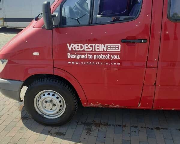 Червоний Мерседес Sprinter, об'ємом двигуна 2.1 л та пробігом 307 тис. км за 7500 $, фото 7 на Automoto.ua